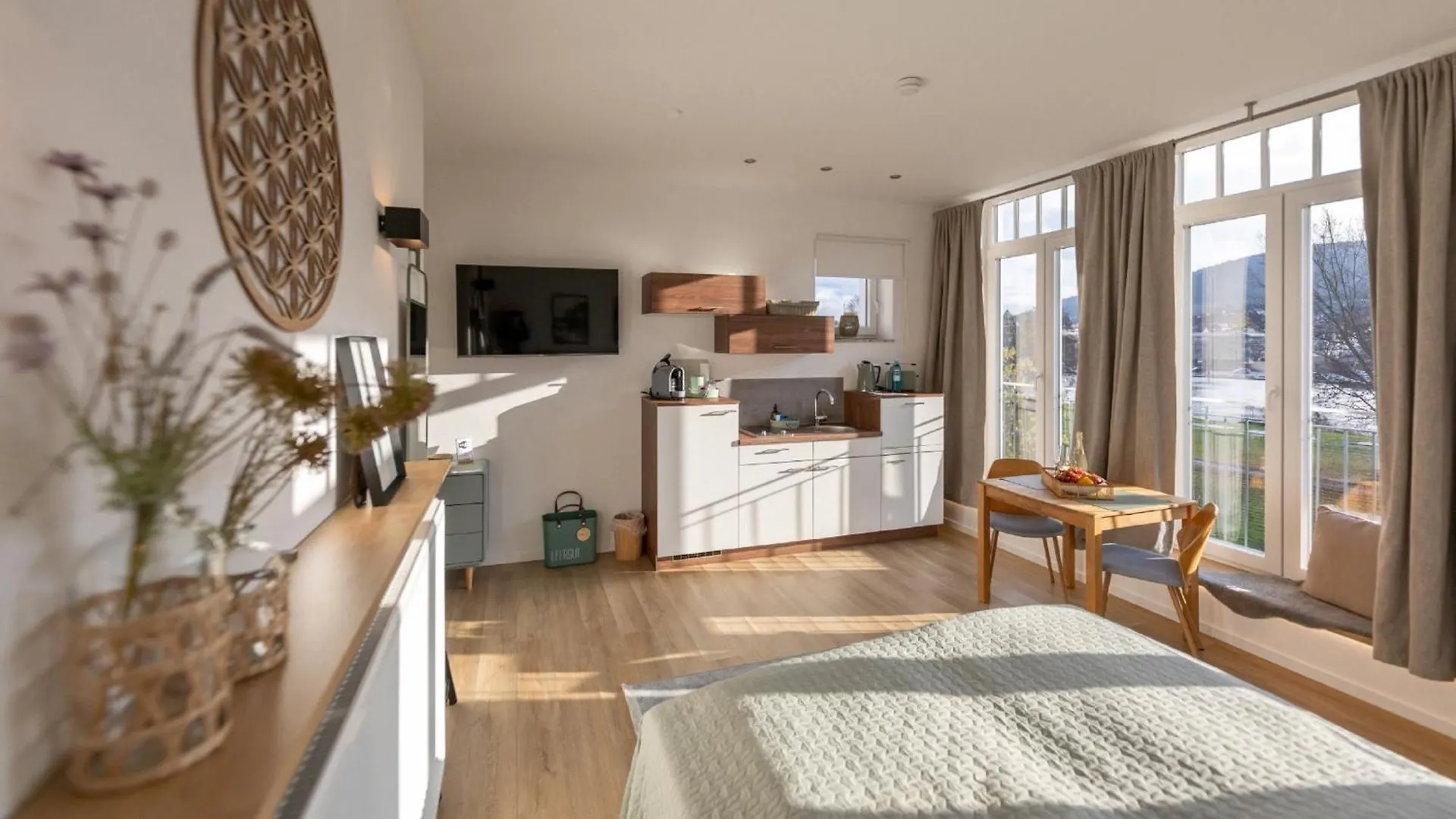 Mainterrasse Boardinghouse Am Fluss Klimatisierte Apartments Mit 80Qm Terrasse Miltenberg Deutschland
