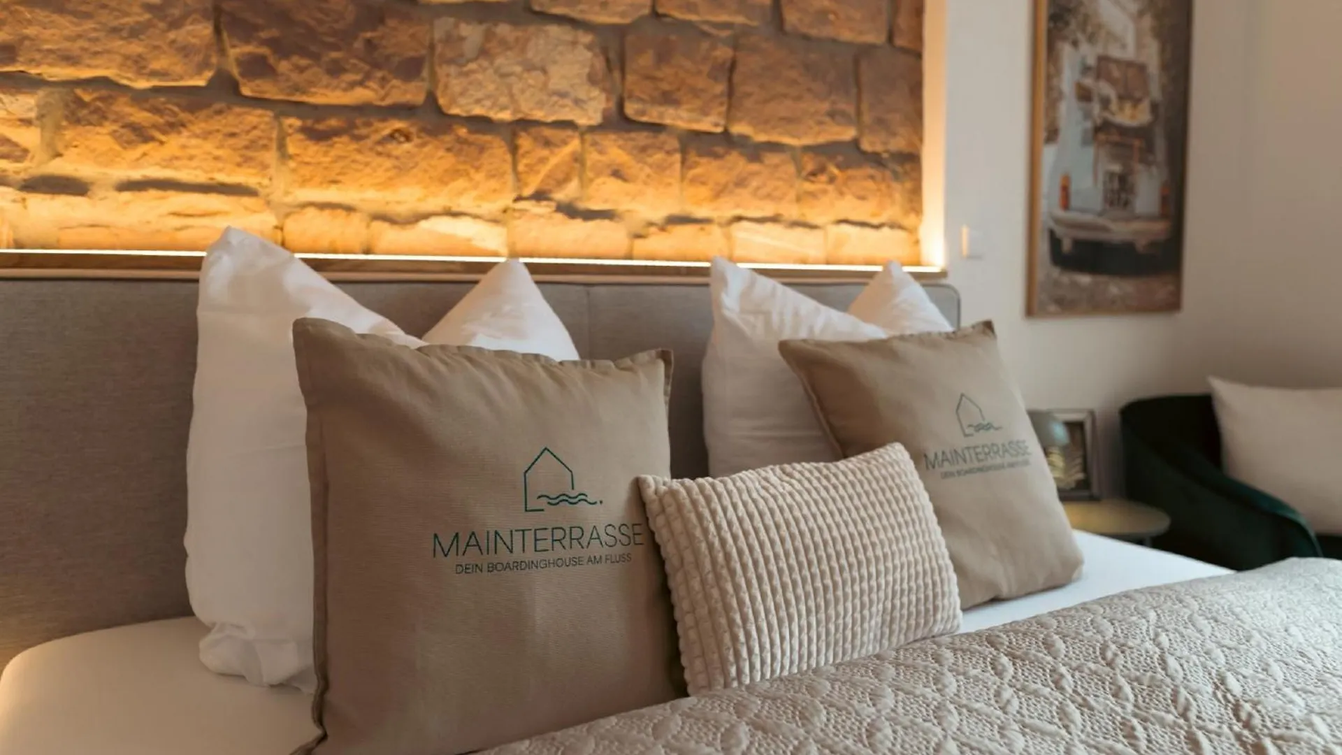 Mainterrasse Boardinghouse Am Fluss Klimatisierte Apartments Mit 80Qm Terrasse Miltenberg 0*,